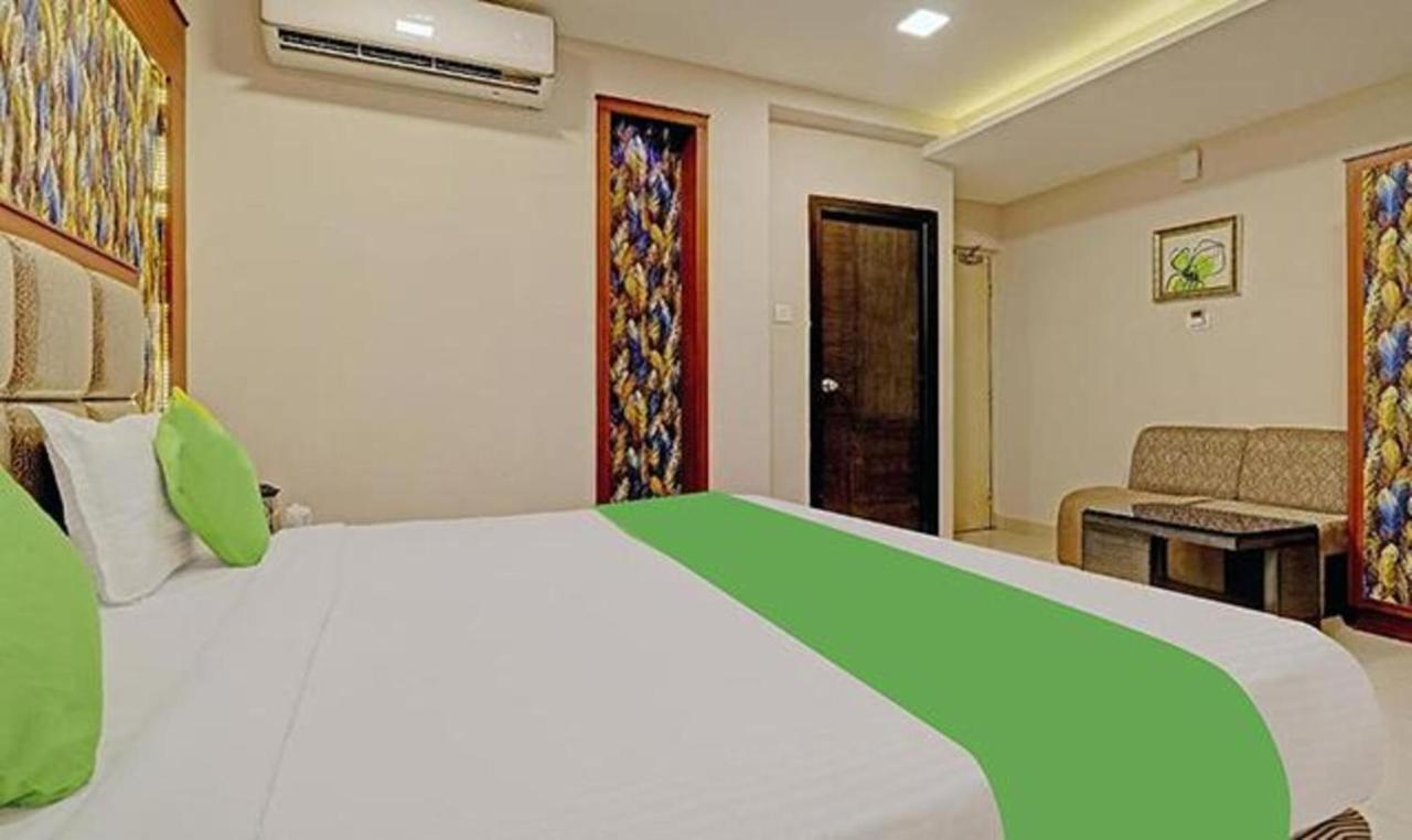 Pine Tree Boutique Hotel Madras Buitenkant foto