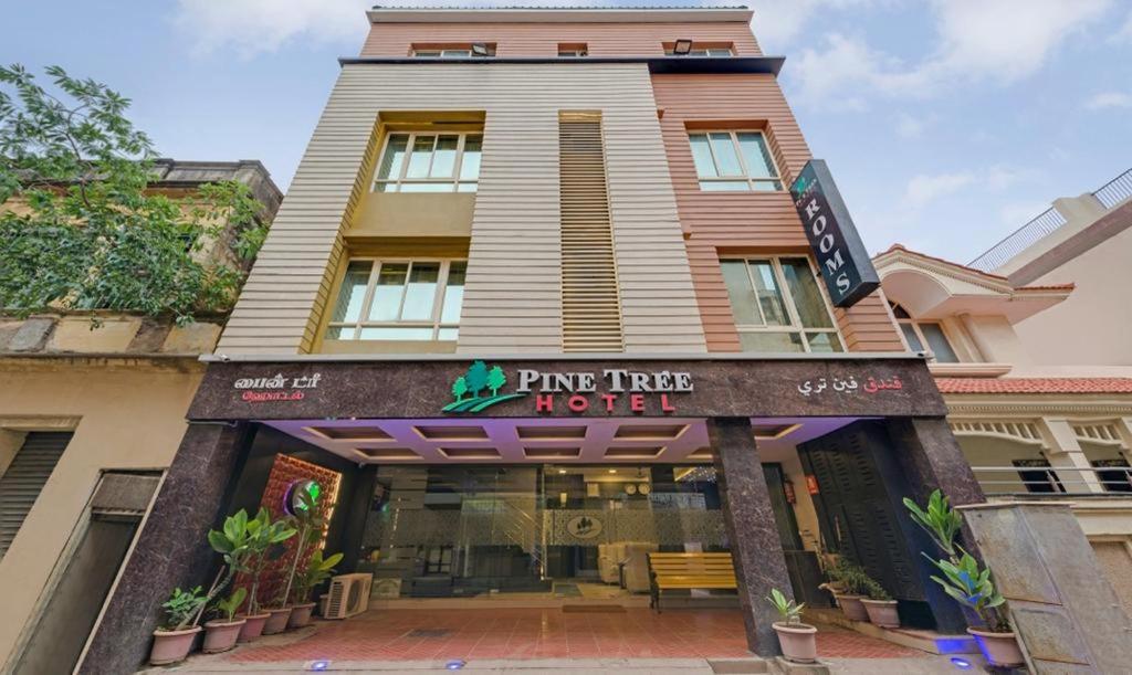 Pine Tree Boutique Hotel Madras Buitenkant foto