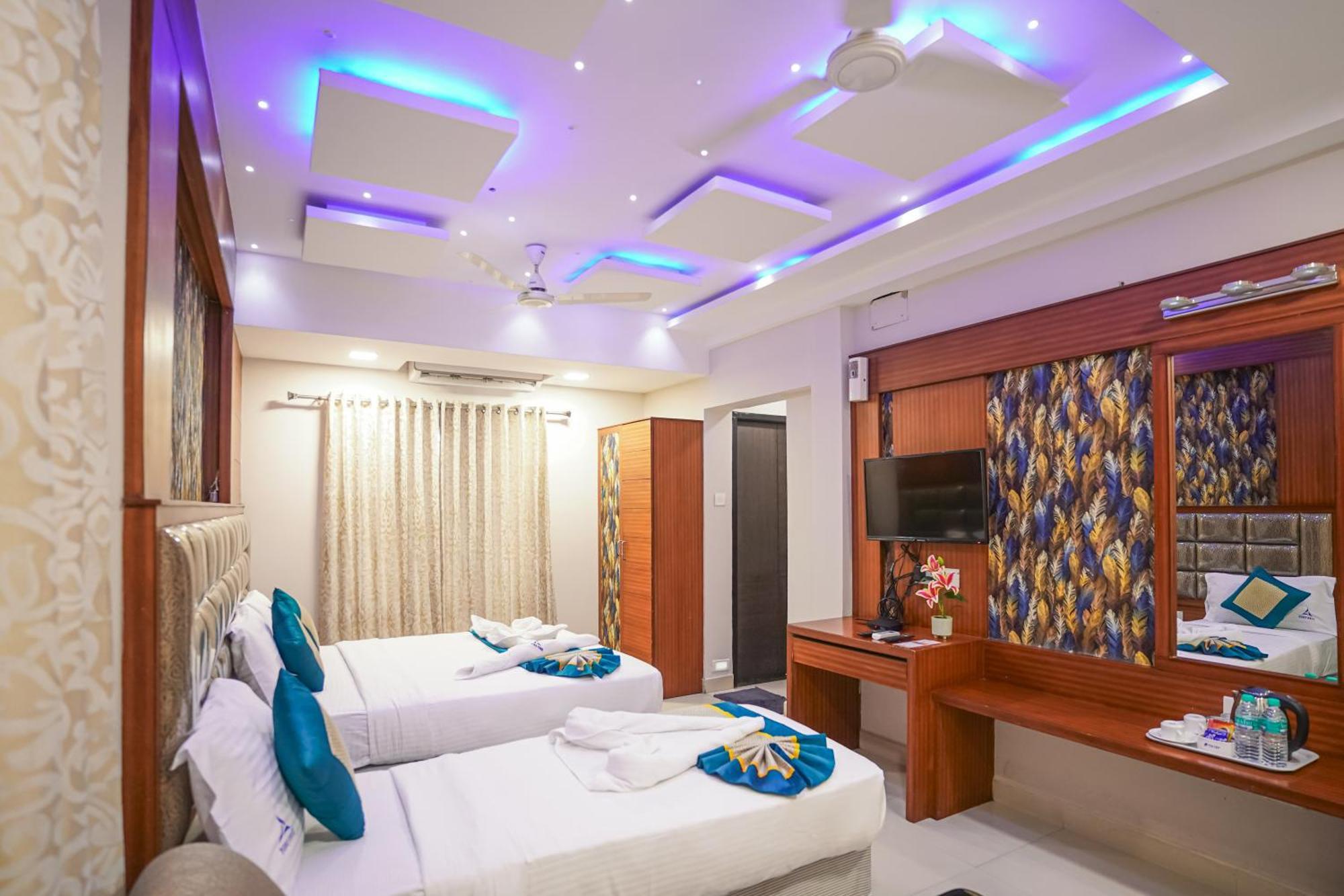 Pine Tree Boutique Hotel Madras Buitenkant foto