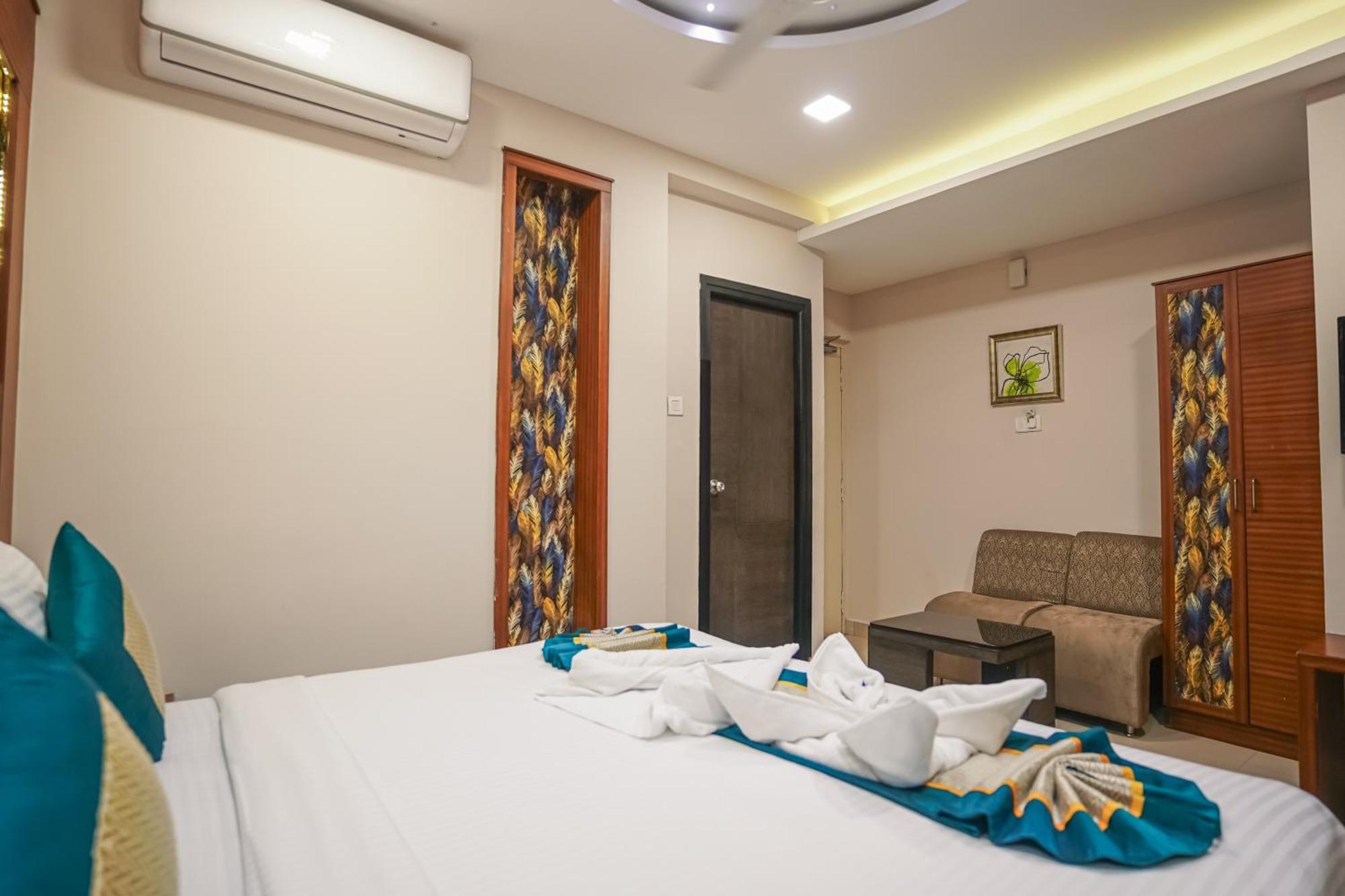 Pine Tree Boutique Hotel Madras Buitenkant foto