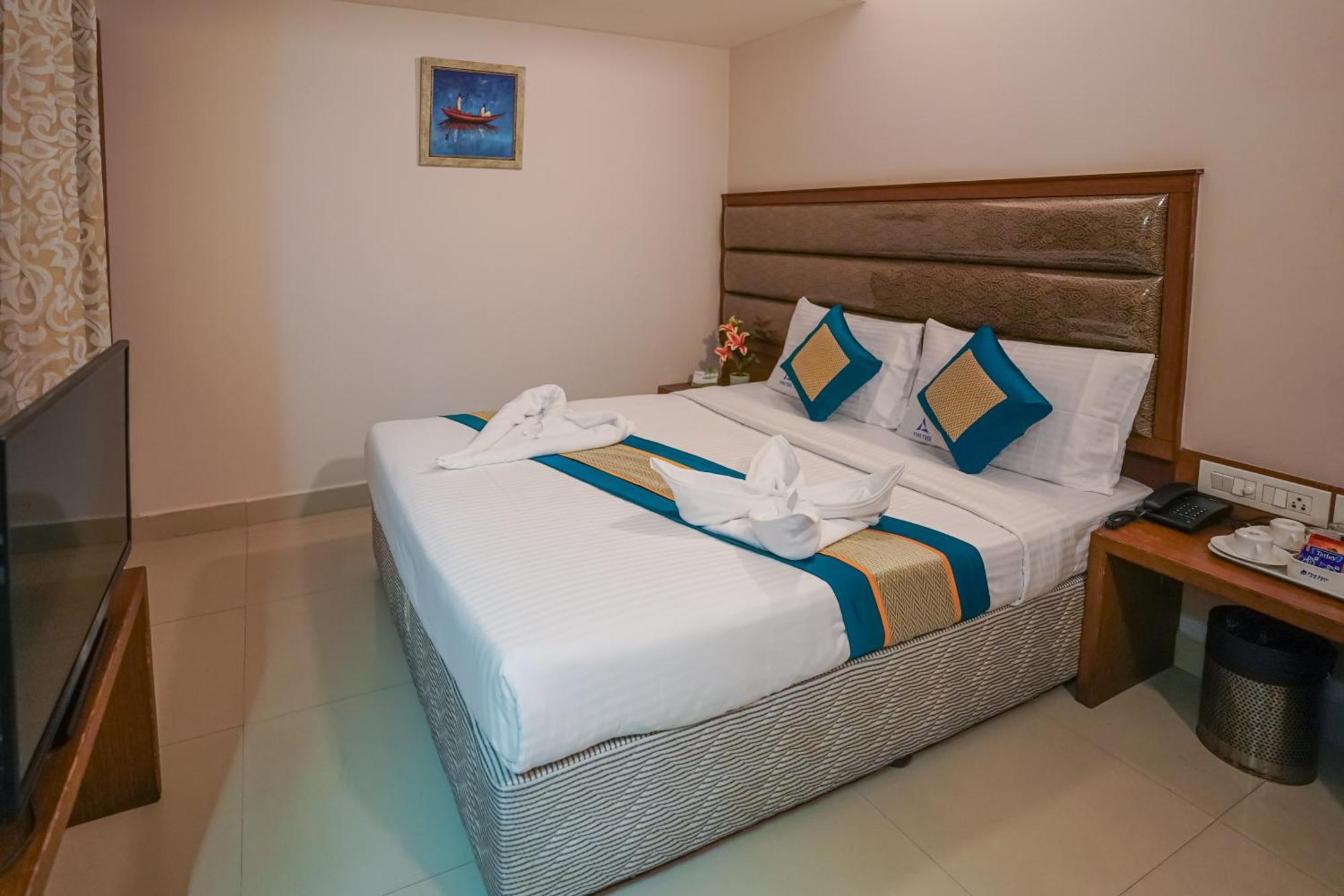 Pine Tree Boutique Hotel Madras Buitenkant foto