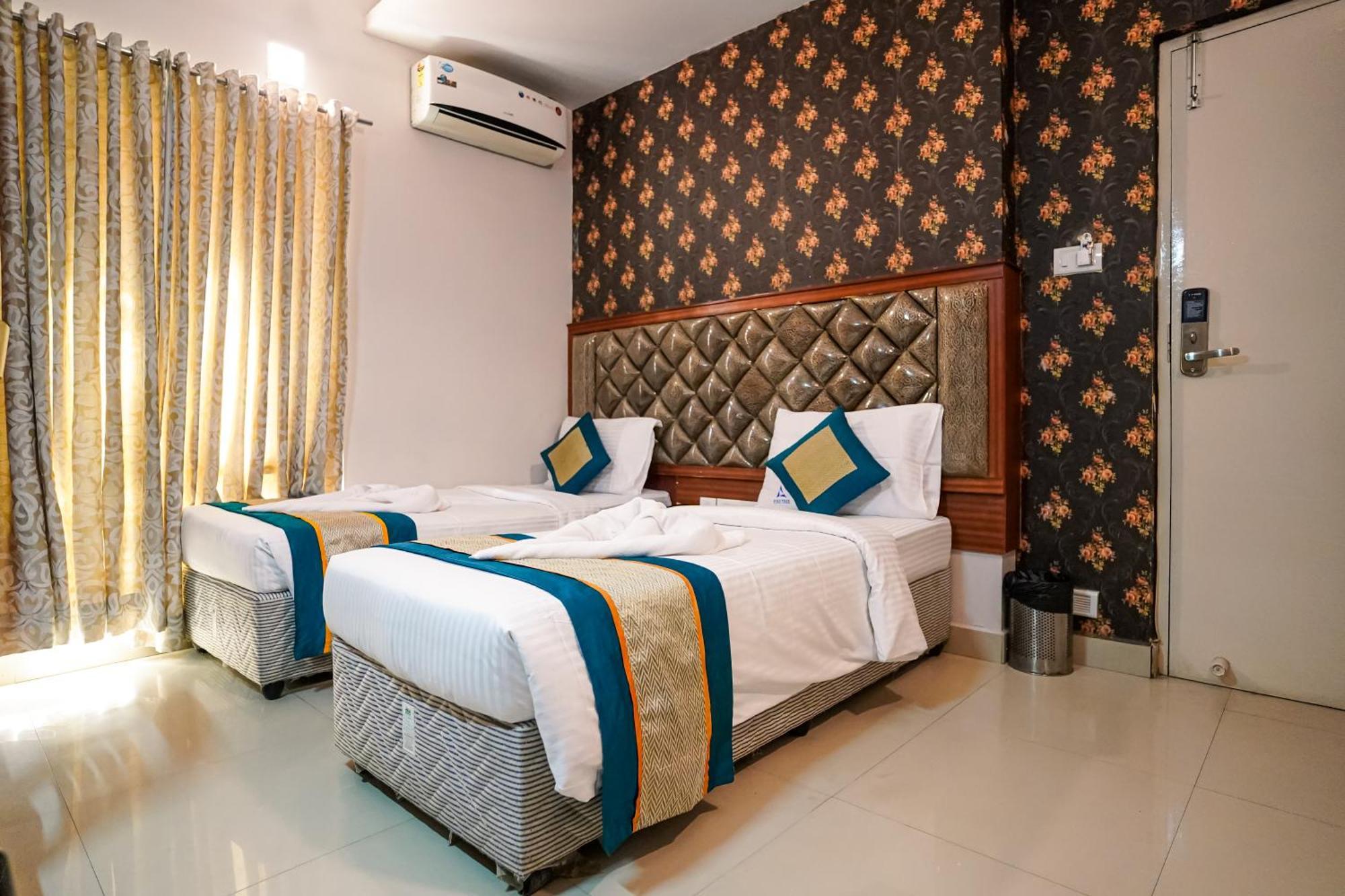 Pine Tree Boutique Hotel Madras Buitenkant foto