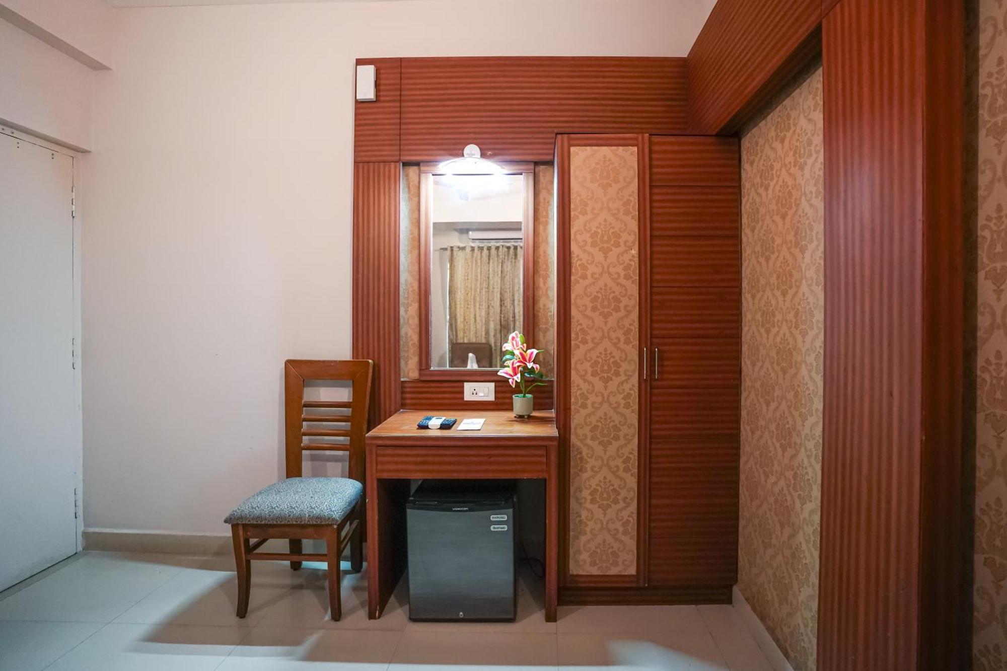 Pine Tree Boutique Hotel Madras Buitenkant foto
