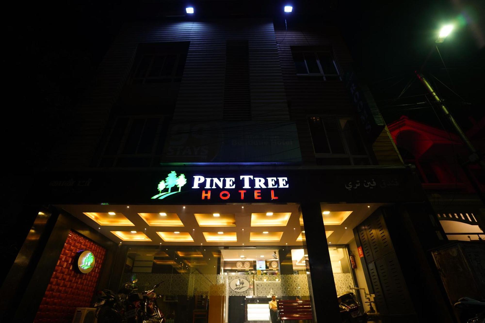 Pine Tree Boutique Hotel Madras Buitenkant foto